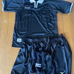 サッカーレフェリーウェア上下の画像