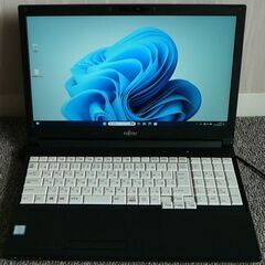 富士通　LIFEBOOK　A576/P　予約済