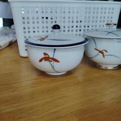 香蘭社の蓋付き湯のみ