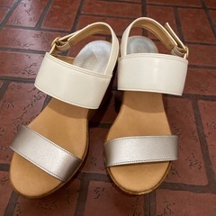 ウェッジソールサンダルS（22-22.5㌢）