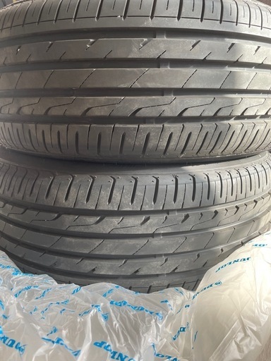 オートバックスタイヤ　タイヤ215/45r18 アクセラ、レガシー、ヴォクシー他、
