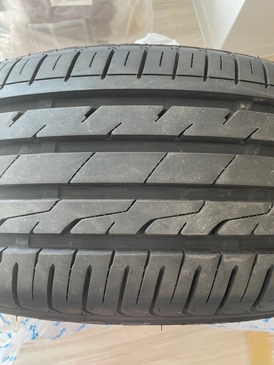 オートバックスタイヤ　タイヤ215/45r18 アクセラ、レガシー、ヴォクシー他、