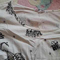 UNIQLOロングTシャツの画像