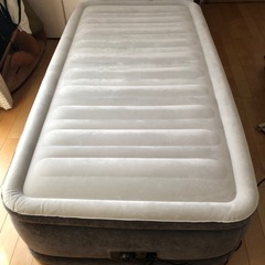 電動ポンプ内蔵エアーベッド 