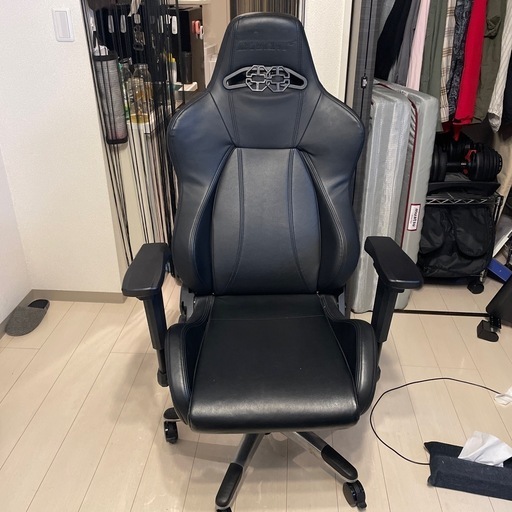 【美品】高級ゲーミングチェアAKRacing プレミア