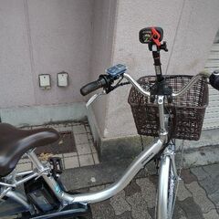 美品☆[BRIDGESTONE]AssistaU LT(アシスタU ライト)24吋電動アシスト自転車 12.3Ahバッテリー+充電器+キー2本付き(シルバー)の画像