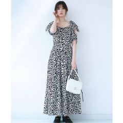 SNIDEL/スリーブデザインスクエアネックワンピース/Sサイズの画像