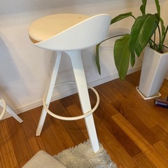 白のカウンターチェア２個セットの画像