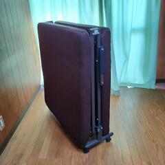 折りたたみベッドの画像