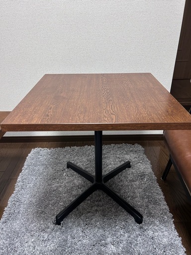 カフェテーブル