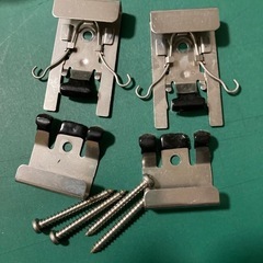 留め具付き！TOTO鏡　大きめの画像