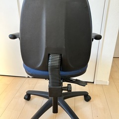 勉強椅子の画像