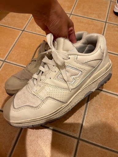 ニューバランス550 ベージュ　24.0