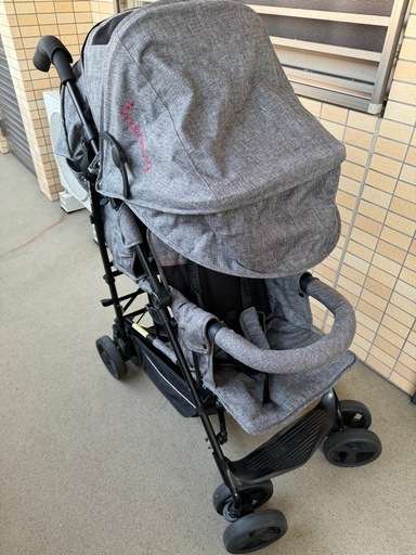 キンダーワゴン　二人乗りベビーカー