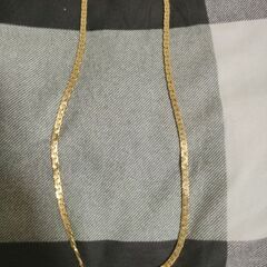 金のネックレス