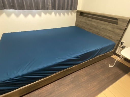 譲渡者決まりました。\nダブルベッド（マットレス付）