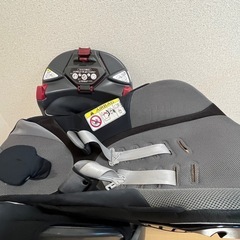 アップリカ　【受け渡し予定者決定】チャイルドシート　フラディアラクート の画像