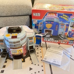 【引き取り限定】お値下げ中☆トミカ　ぐるっと変形！DXポリスステ...