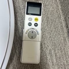 シーリングライト　8畳用　リモコン付きの画像