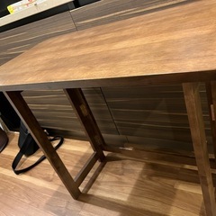 折りたたみテーブルの画像