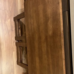 折りたたみテーブルの画像