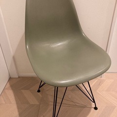 イームスチェア　リプロダクト品　オリーブ