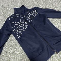 adidasジャージ130の画像