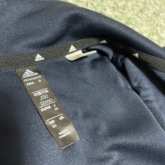 adidasジャージ130の画像