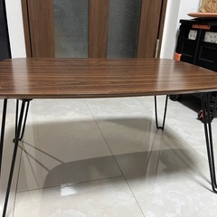 テーブル