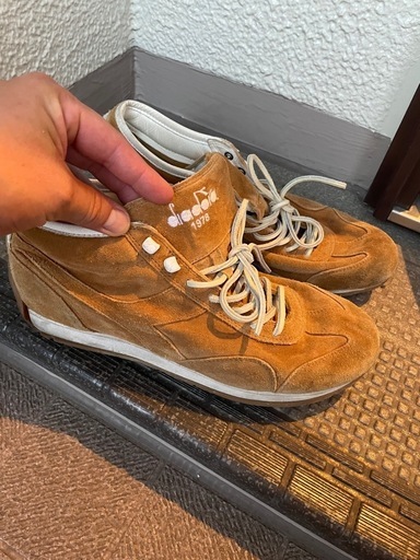 ブーツ DIADORA