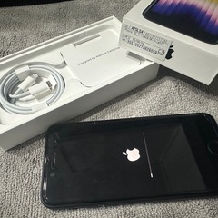 iPhoneSE第三世代【極美品】の画像