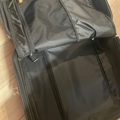 ジャンク品 キャリーケースの画像
