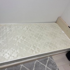 (商談中) 美品　マットレスつきシングルベッドの画像