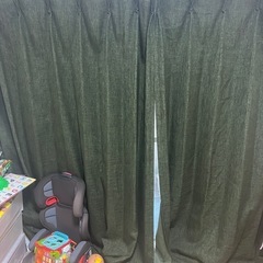 カーテンの画像