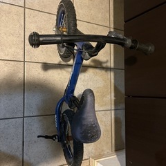 トイザらス製ストライダーの画像