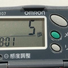オムロン 歩数計 STEPS HJ-107