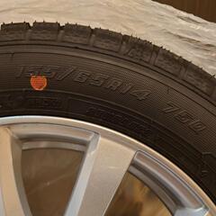 スタッドレスタイヤの画像