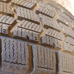 スタッドレスタイヤの画像