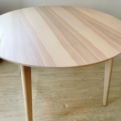IKEA リーサボー　ダイニングテーブルの画像