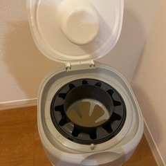 コンビ 強力密閉抗菌おむつポット ポイテック W消臭 コットンホワイト（WH） おむつ ゴミ箱 の画像