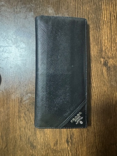 プラダ長財布