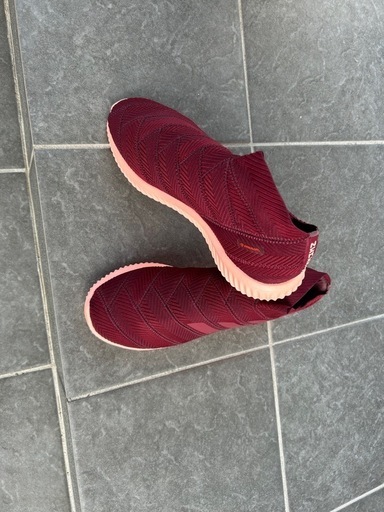 adidasスニーカー27.5cm