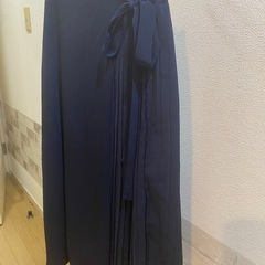 アバハウス　スカート半プリーツ