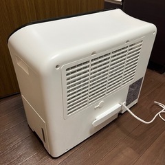 衣類乾燥除湿機 (赤外線センサー、湿度センサー、オゾン発生器搭載)の画像
