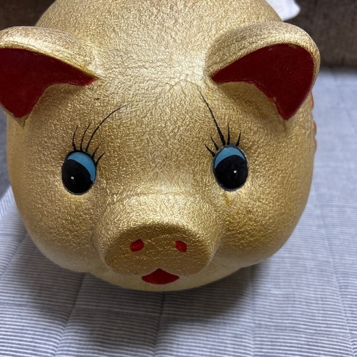 金の豚　貯金箱