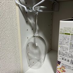 ワイングラスとグラスホルダーの画像