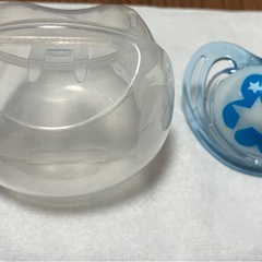 【美品】NUK 光るおしゃぶり