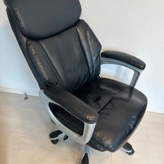 疲れないオフィスチェア 社長椅子 デスクチェア キャスター付き ...