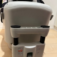 エールべべ クルット　チャイルドシート360度回転の画像