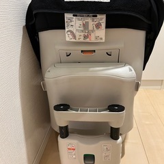 エールべべ クルット　チャイルドシート360度回転の画像